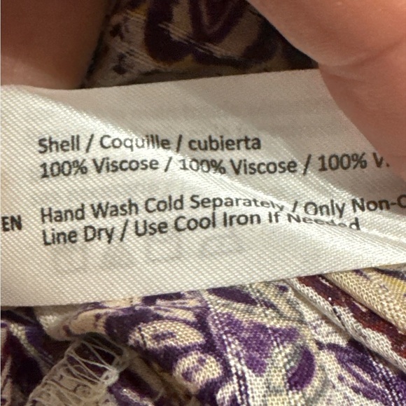 Band of the Free Paisley V-Neck Blouse - Purple and Cream Size Medium - Picture 4 of 5